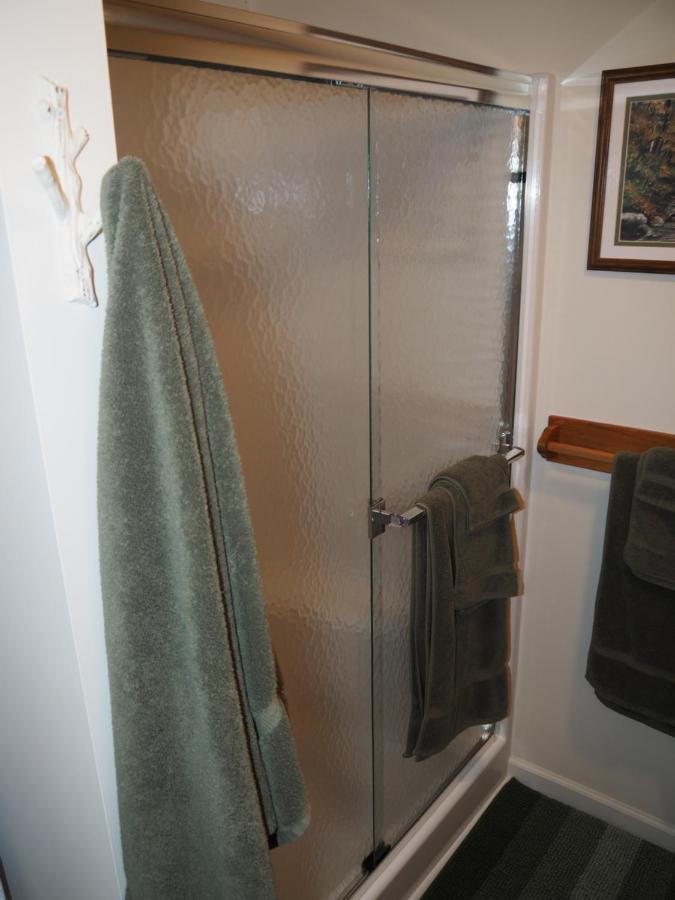 New! The Blessing - A Cute And Cozy Apartment! Benzonia Екстер'єр фото