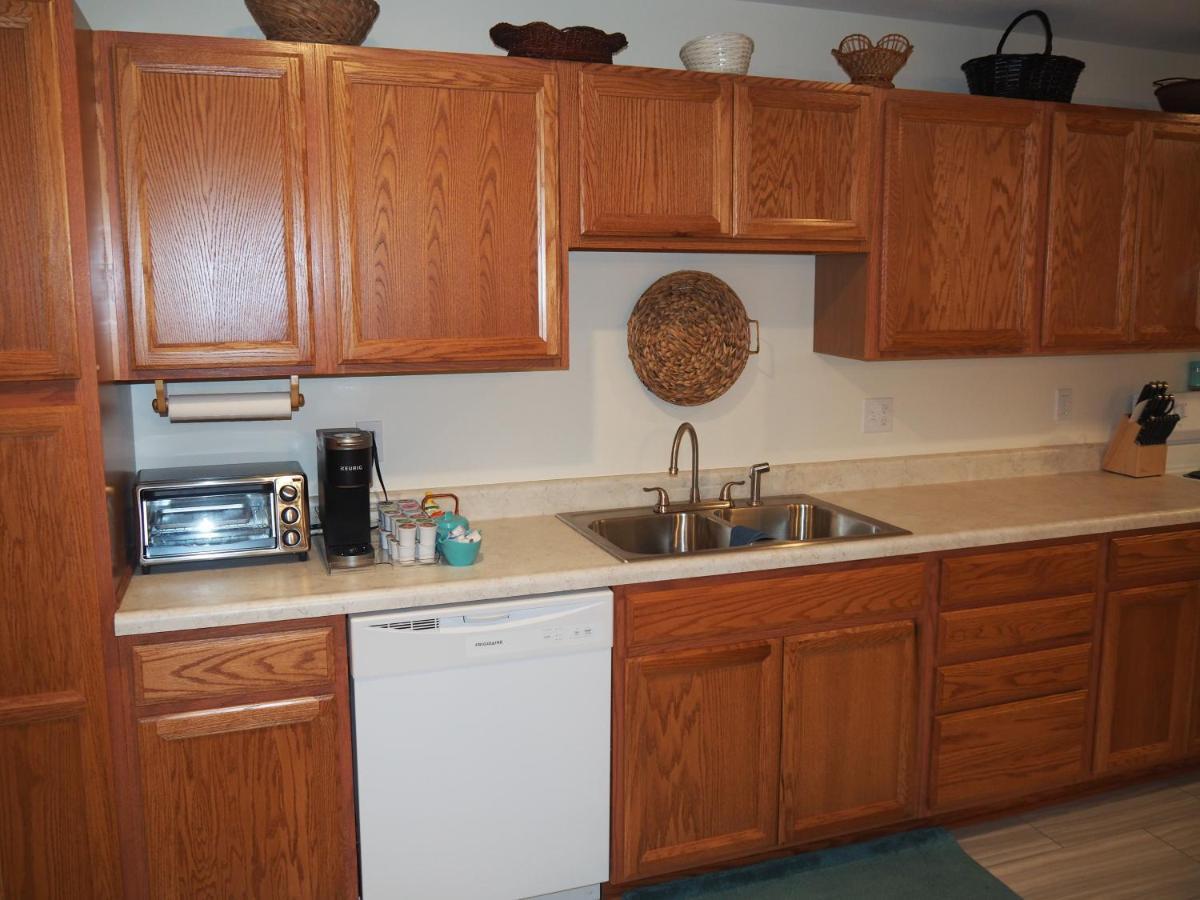 New! The Blessing - A Cute And Cozy Apartment! Benzonia Екстер'єр фото